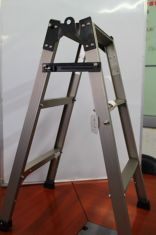 Aluminium alloy straight horse ladder